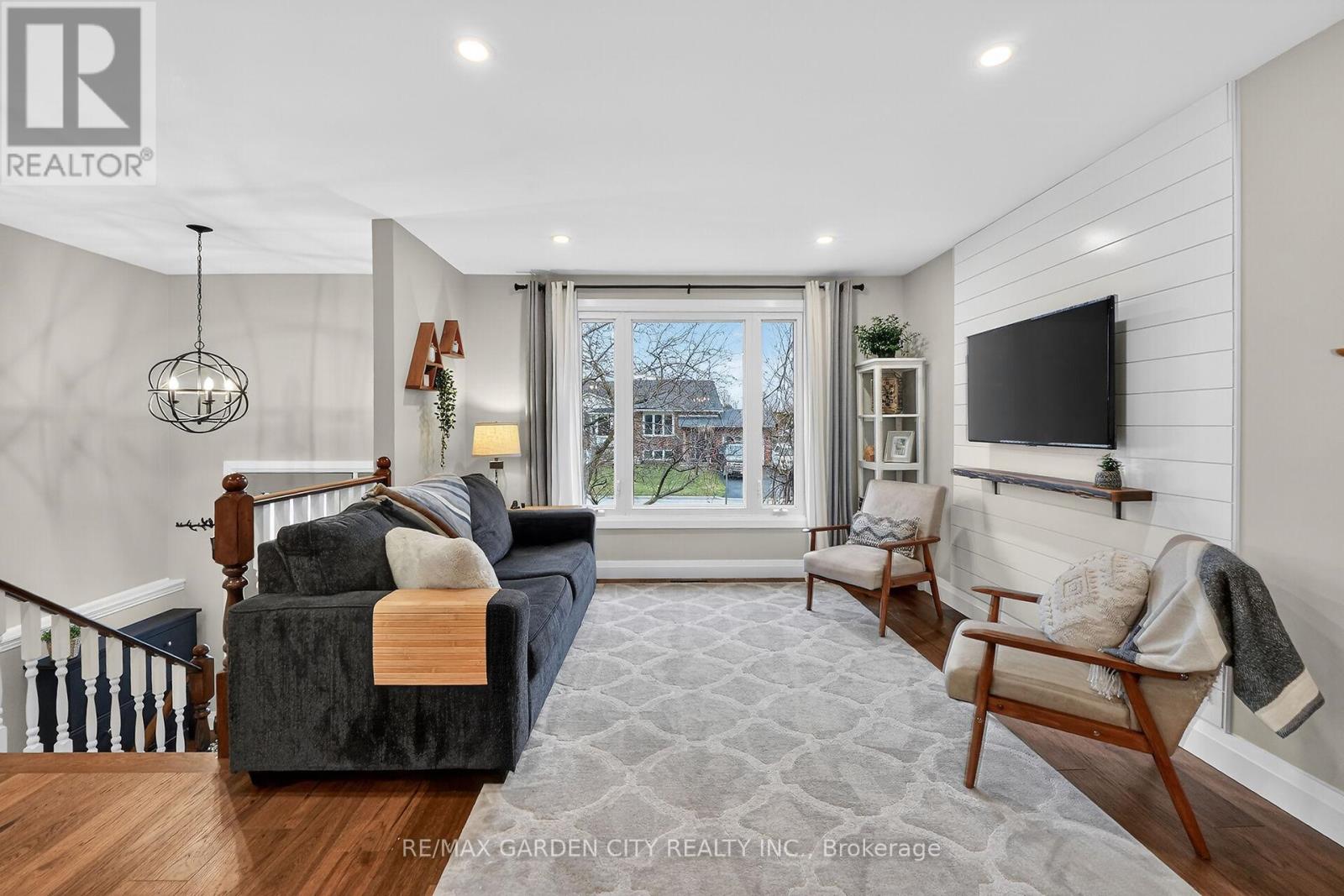 3917 Vineyard Crescent, Lincoln, Ontario  L0R 2C0 - Photo 5 - X12691432