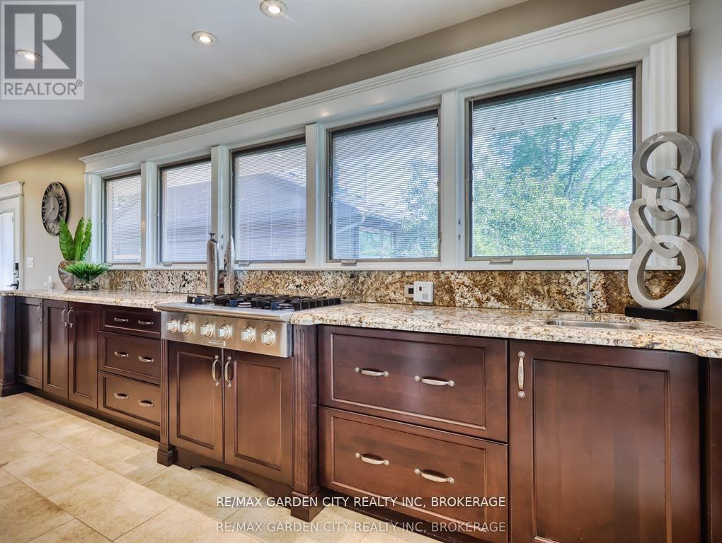 28 Marsdale Drive, St. Catharines, Ontario  L2T 3S3 - Photo 11 - X12691678