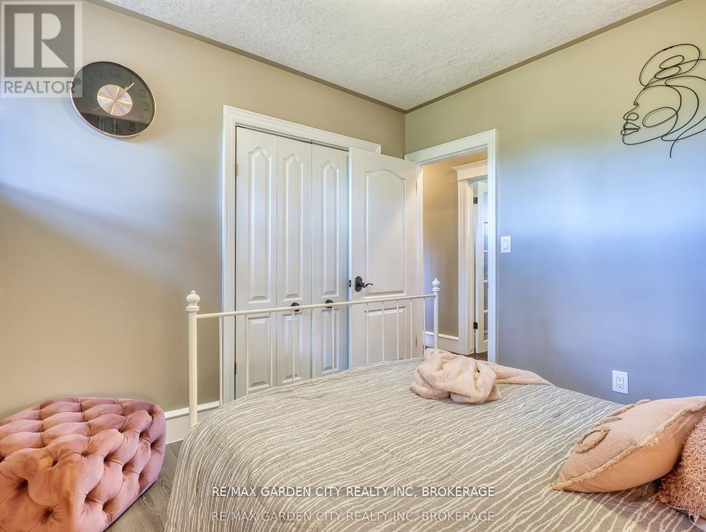 28 Marsdale Drive, St. Catharines, Ontario  L2T 3S3 - Photo 18 - X12691678