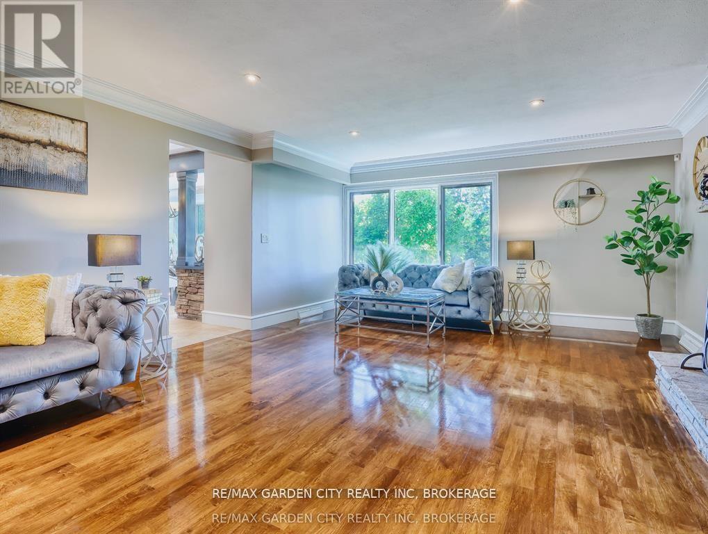 28 Marsdale Drive, St. Catharines, Ontario  L2T 3S3 - Photo 5 - X12691678