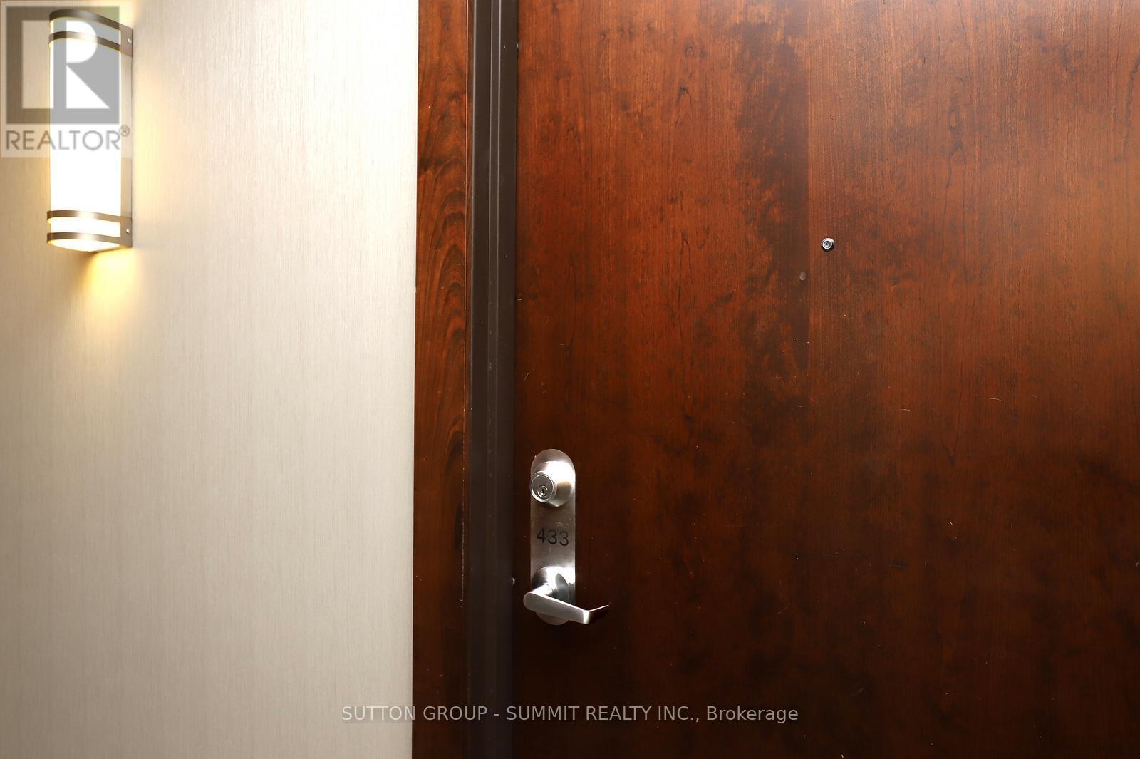 433 - 2480 Prince Michael Drive, Oakville, Ontario  L6H 0H1 - Photo 4 - W12687362