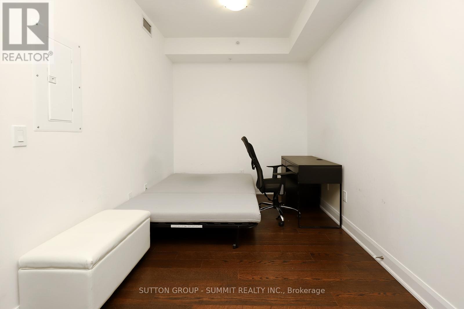 433 - 2480 Prince Michael Drive, Oakville, Ontario  L6H 0H1 - Photo 5 - W12687362