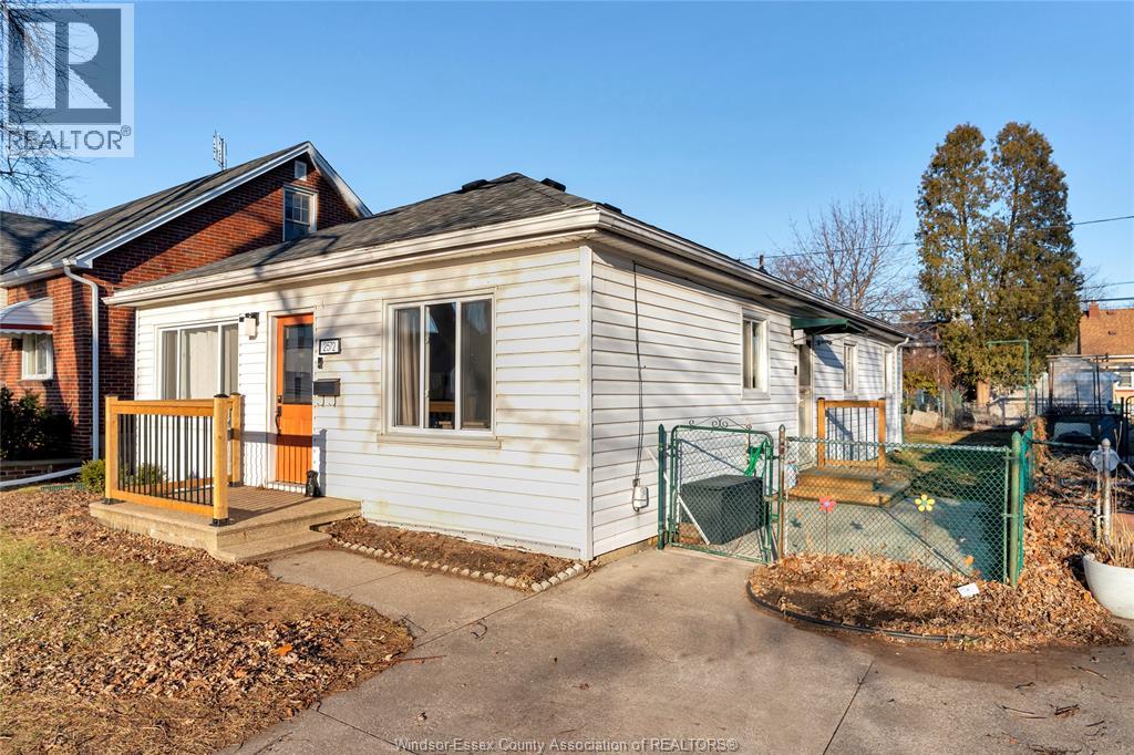 2572 Tourangeau Road, Windsor, Ontario  N8W 4N9 - Photo 23 - 26000980