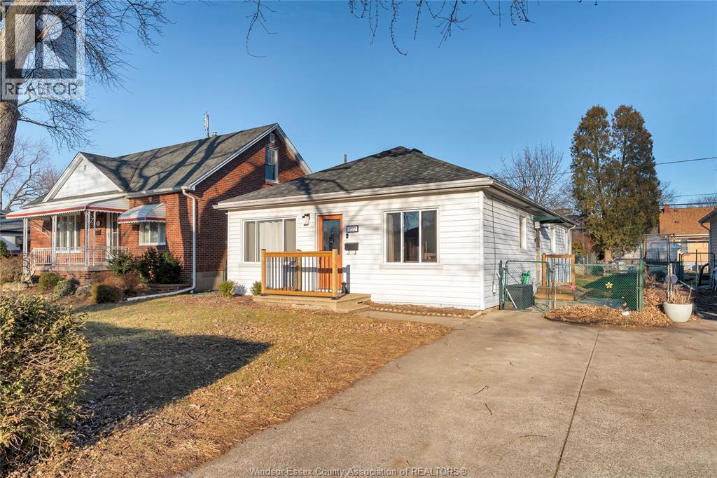 2572 Tourangeau Road, Windsor, Ontario  N8W 4N9 - Photo 3 - 26000980