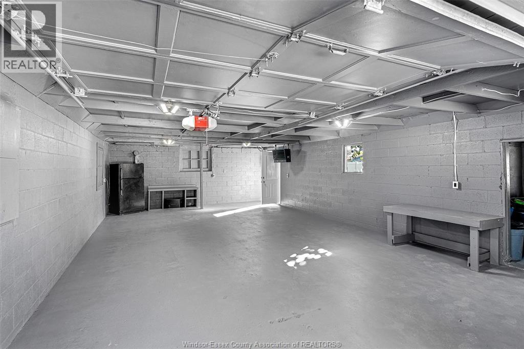 649 Edinborough Street, Windsor, Ontario N8X 3C8 - Photo 29 - 26000979