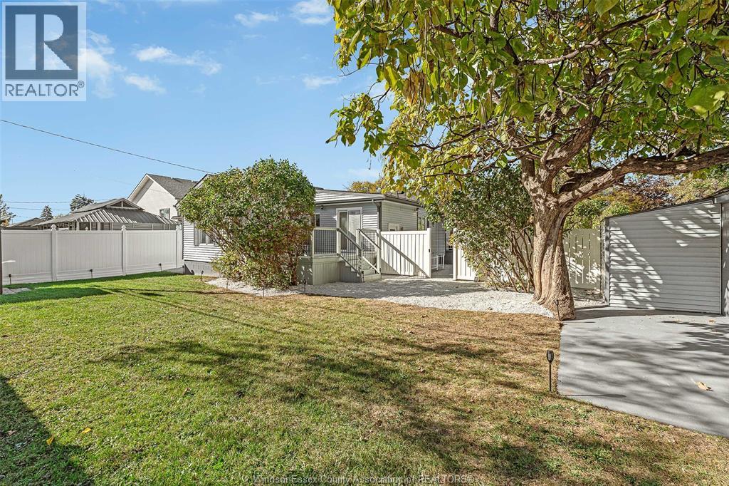 649 Edinborough Street, Windsor, Ontario N8X 3C8 - Photo 31 - 26000979