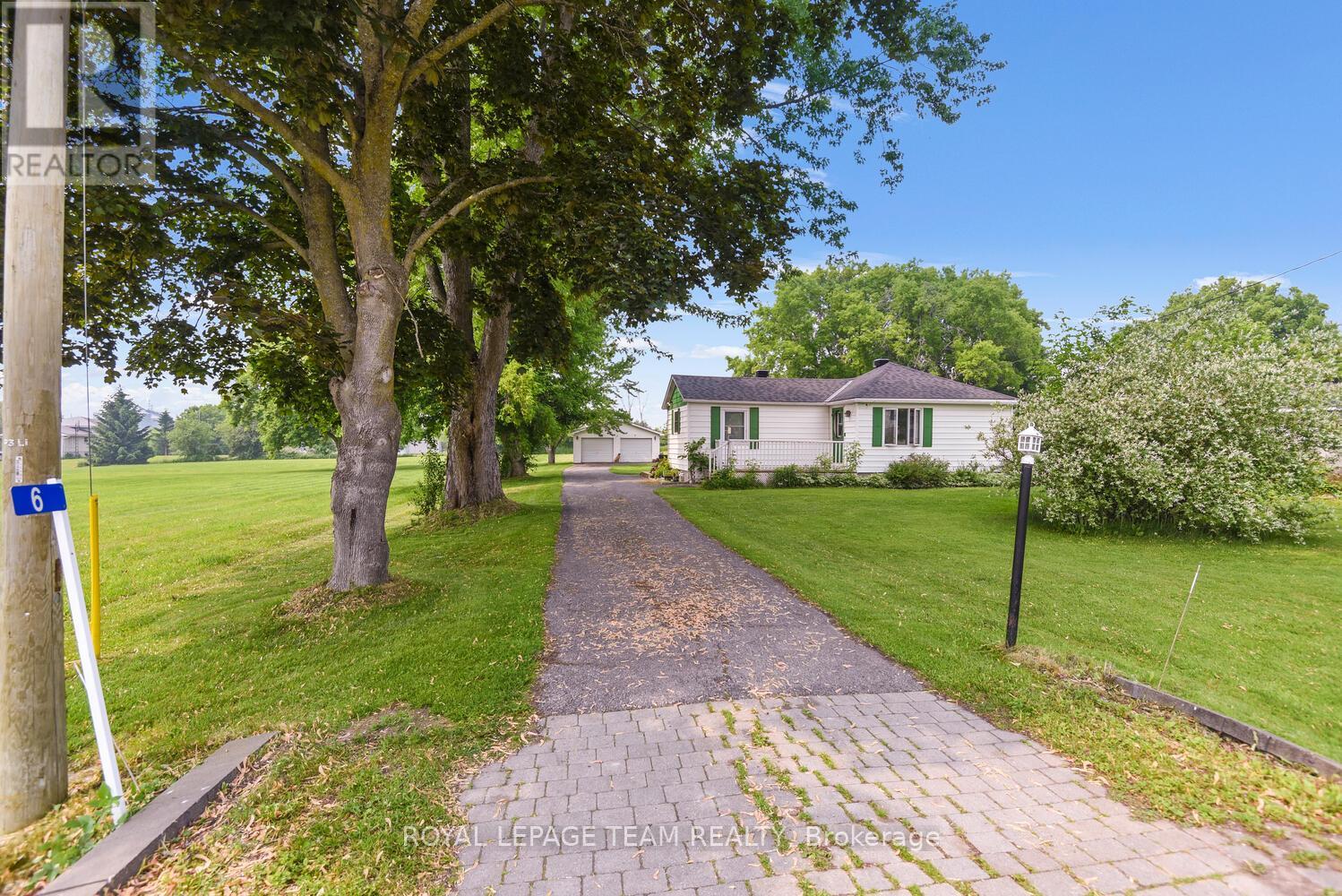 6 Burchell Street, Edwardsburgh/cardinal, Ontario  K0E 1T1 - Photo 1 - X12205878