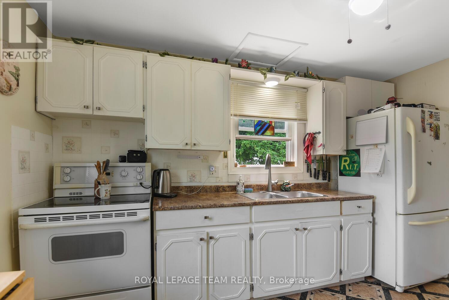 6 Burchell Street, Edwardsburgh/cardinal, Ontario  K0E 1T1 - Photo 19 - X12205878