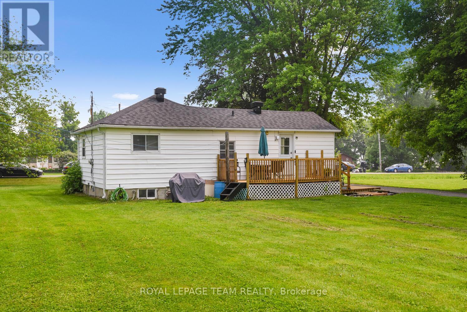 6 Burchell Street, Edwardsburgh/cardinal, Ontario  K0E 1T1 - Photo 30 - X12205878