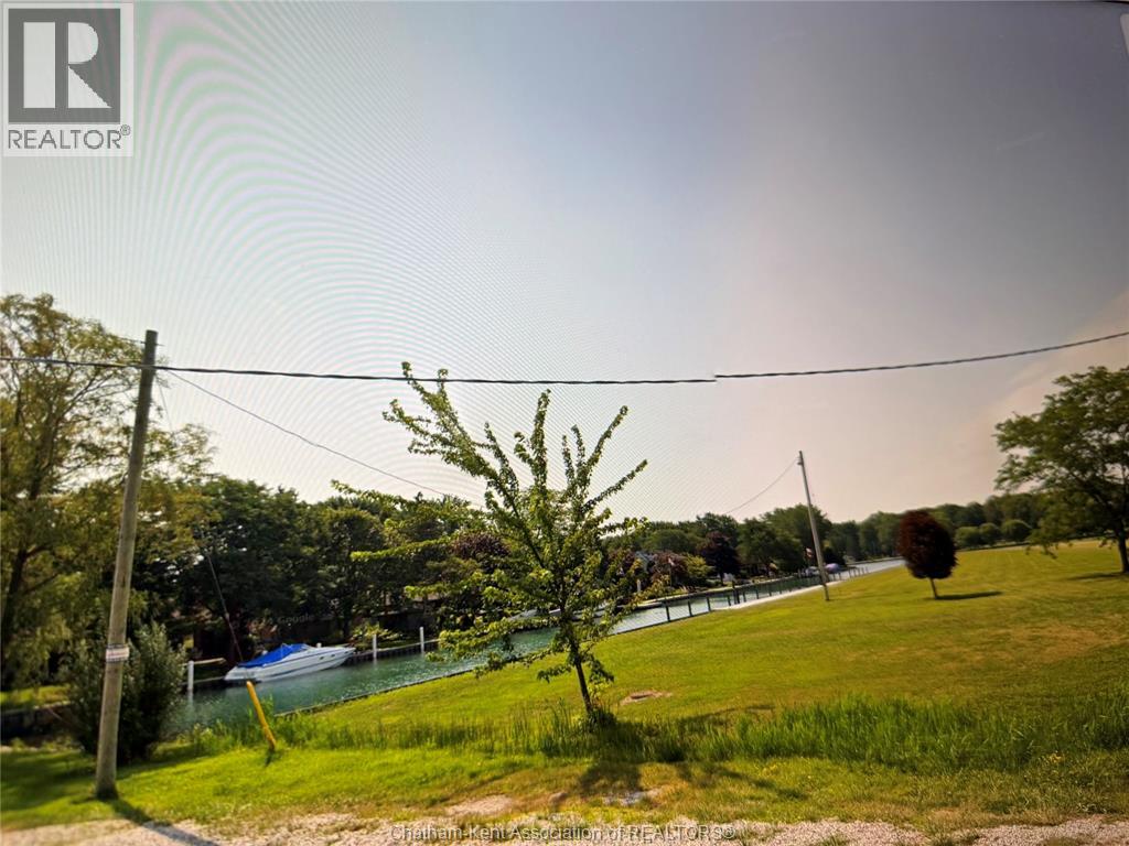 4761 Old River Road, St Clair, Ontario  N0P 2B0 - Photo 4 - 25032102