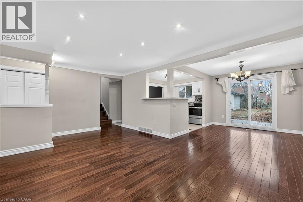 7053 Bonnie Street, Niagara Falls, Ontario  L2G 7N1 - Photo 4 - 40792622