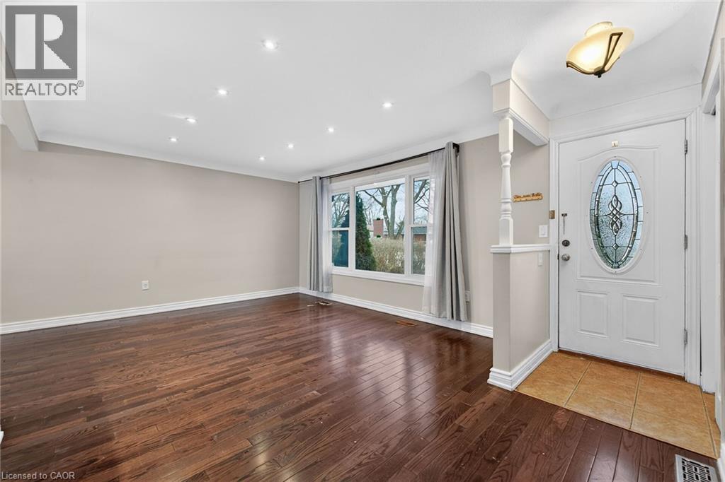 7053 Bonnie Street, Niagara Falls, Ontario  L2G 7N1 - Photo 8 - 40792622