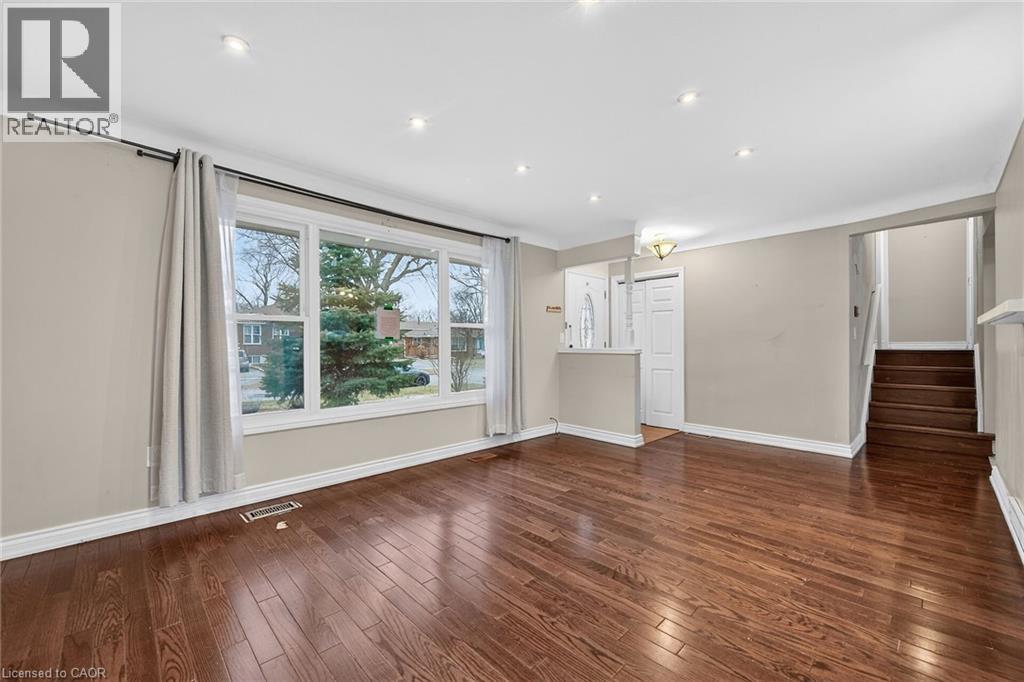 7053 Bonnie Street, Niagara Falls, Ontario  L2G 7N1 - Photo 6 - 40792622