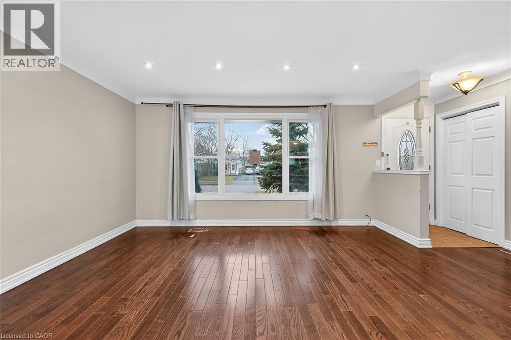 7053 Bonnie Street, Niagara Falls, Ontario  L2G 7N1 - Photo 7 - 40792622