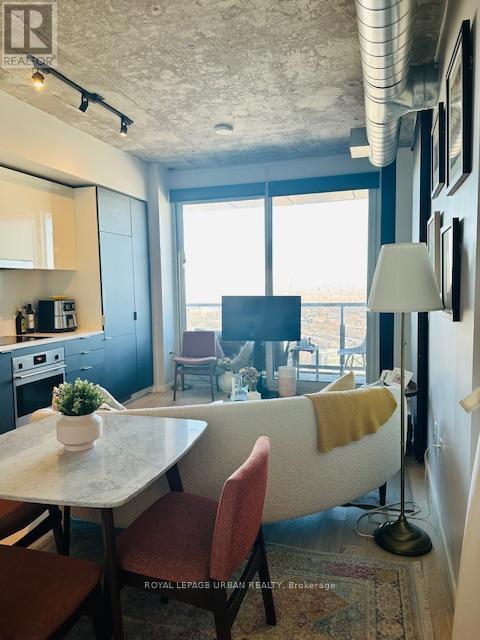 2705 - 170 Bayview Avenue, Toronto, Ontario  M5A 0M4 - Photo 4 - C12691548