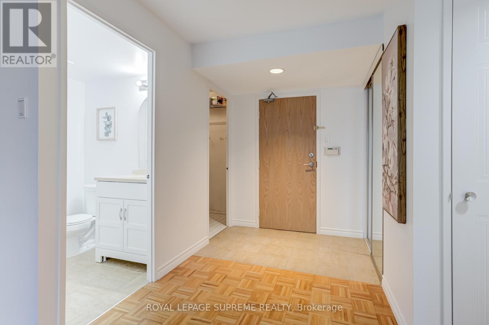 1804 - 5 Kenneth Avenue, Toronto, Ontario  M2N 6M7 - Photo 3 - C12691582