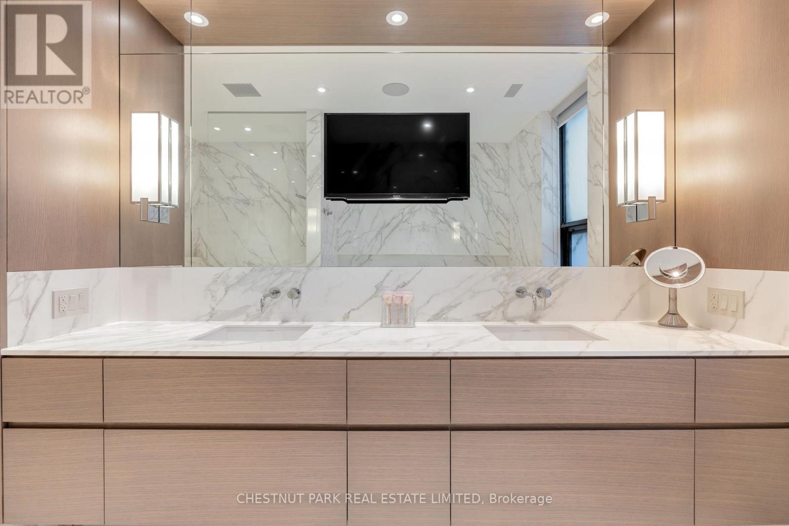 84 Oriole Road, Toronto, Ontario  M4V 2G1 - Photo 32 - C12691640