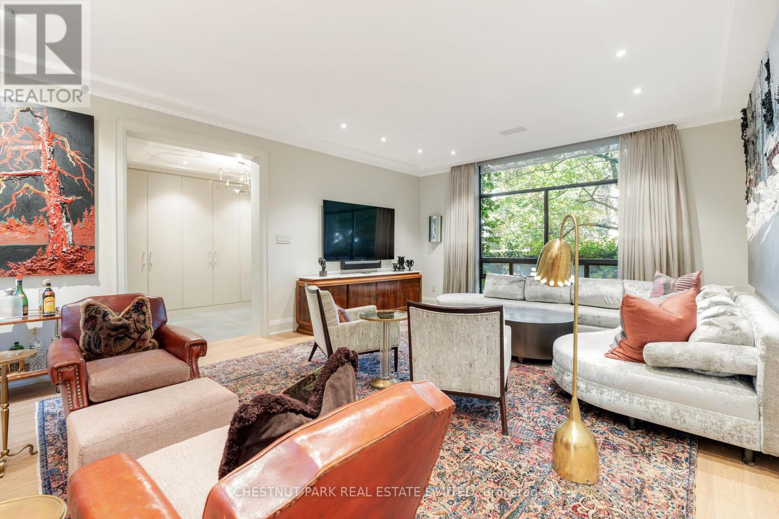 84 Oriole Road, Toronto, Ontario  M4V 2G1 - Photo 5 - C12691640