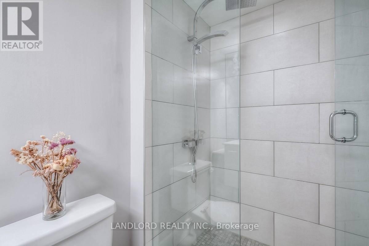 233 - 60 St Patrick Street, Toronto, Ontario  M5T 2X5 - Photo 14 - C12691650