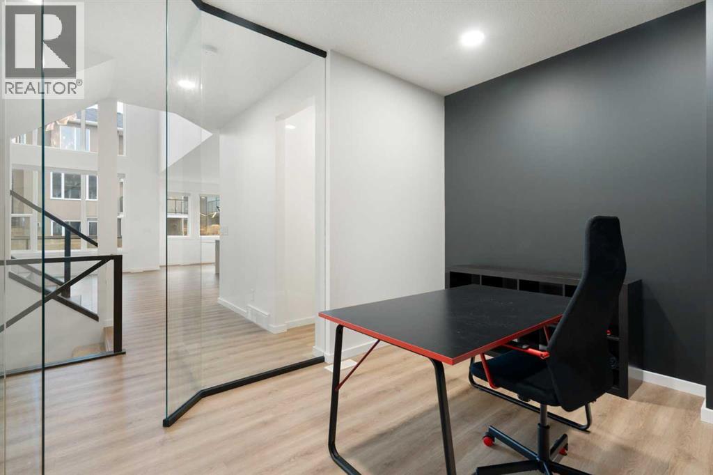 296 Spring Creek Circle Sw, Calgary, Alberta  T3H 6G4 - Photo 17 - A2275696