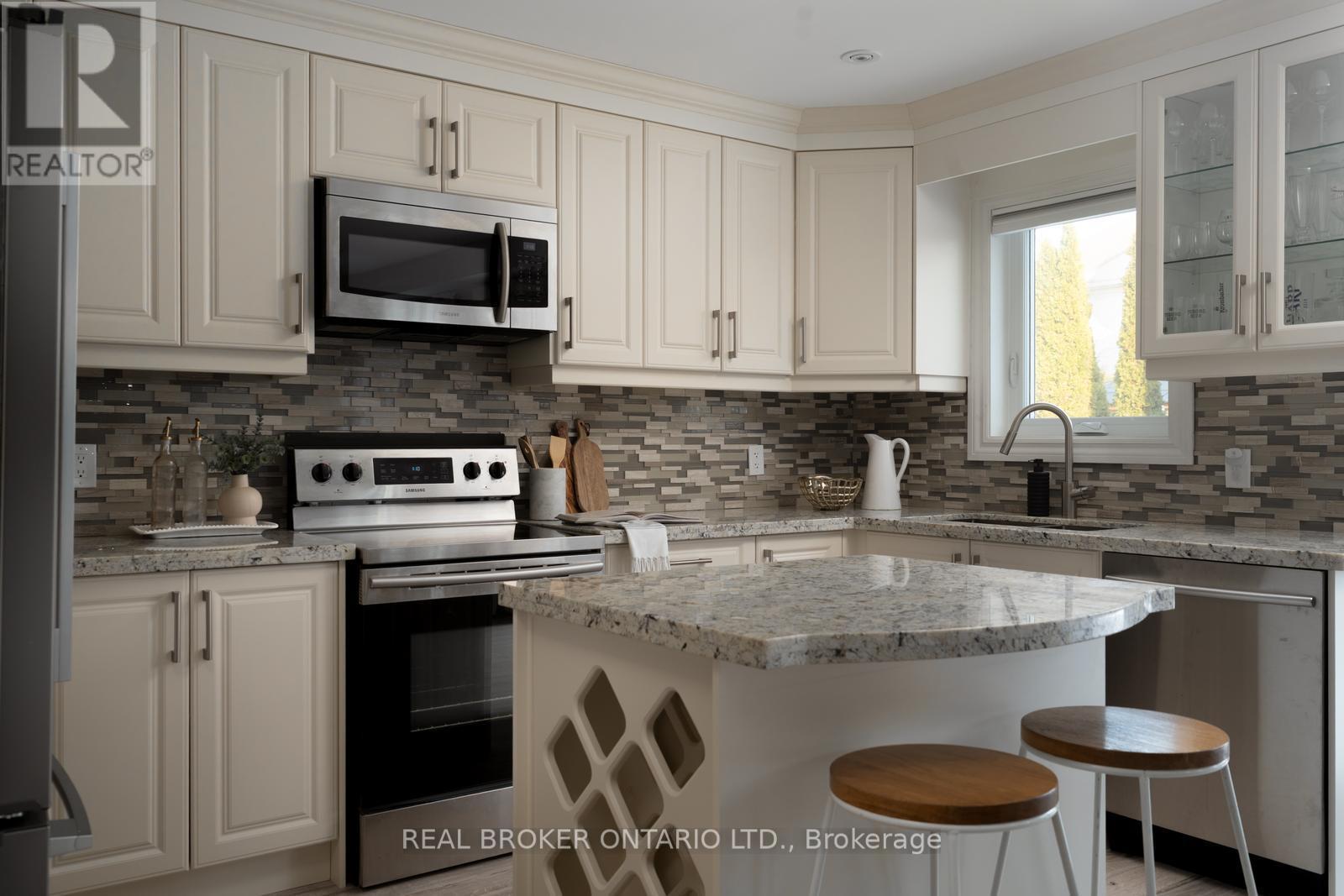 91 Tansley Crescent, Ajax, Ontario  L1Z 1Y4 - Photo 11 - E12691416