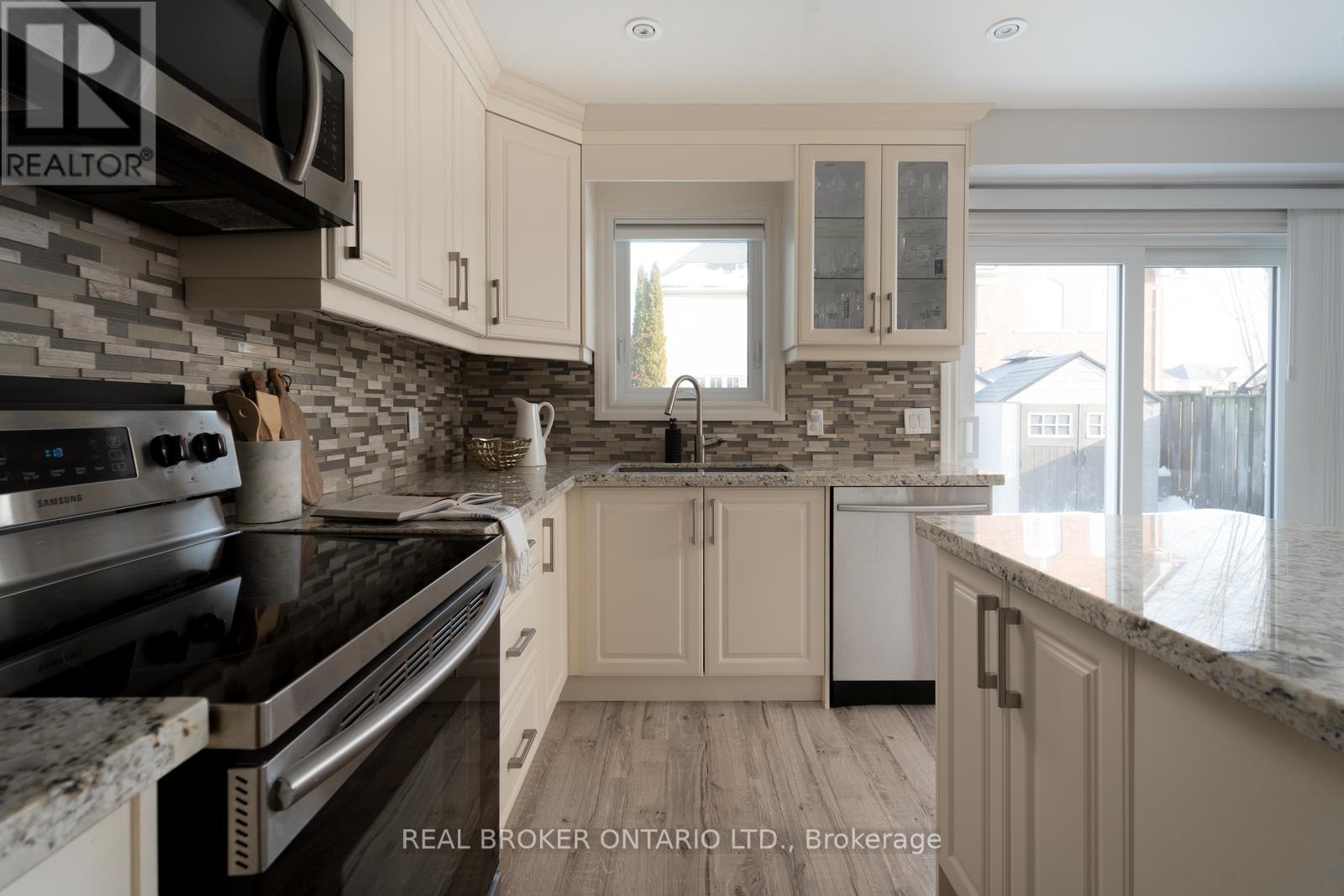 91 Tansley Crescent, Ajax, Ontario  L1Z 1Y4 - Photo 13 - E12691416