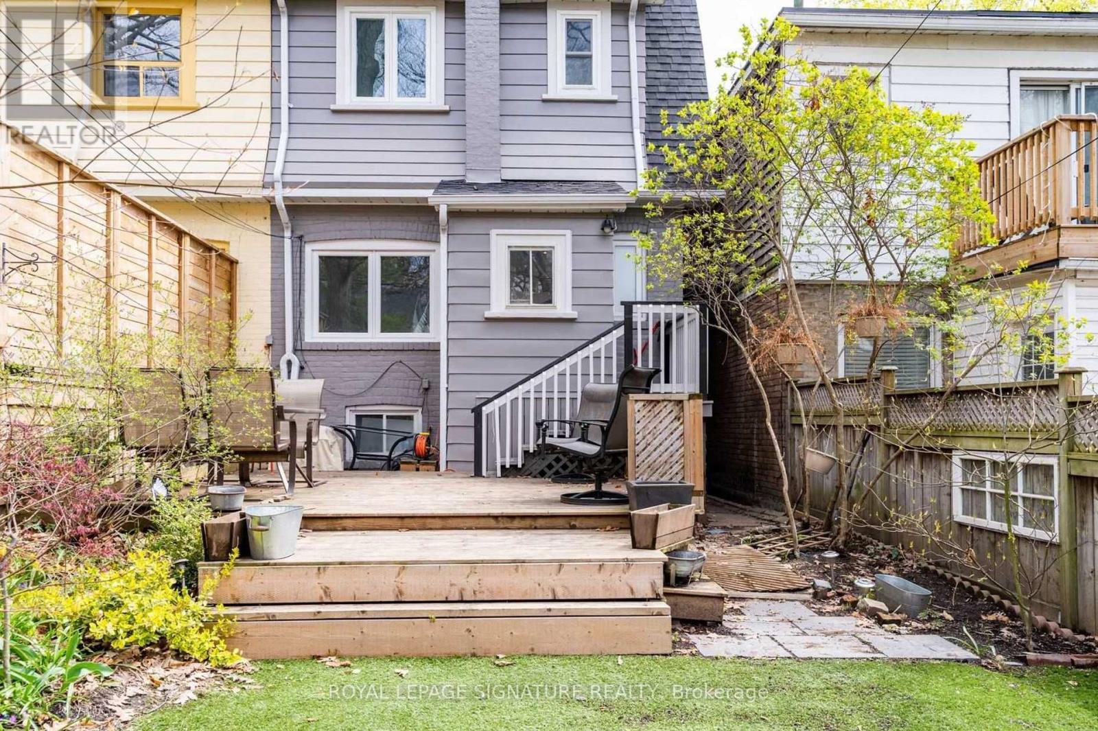 62 Kingsmount Park Road, Toronto, Ontario  M4L 3L4 - Photo 12 - E12691666