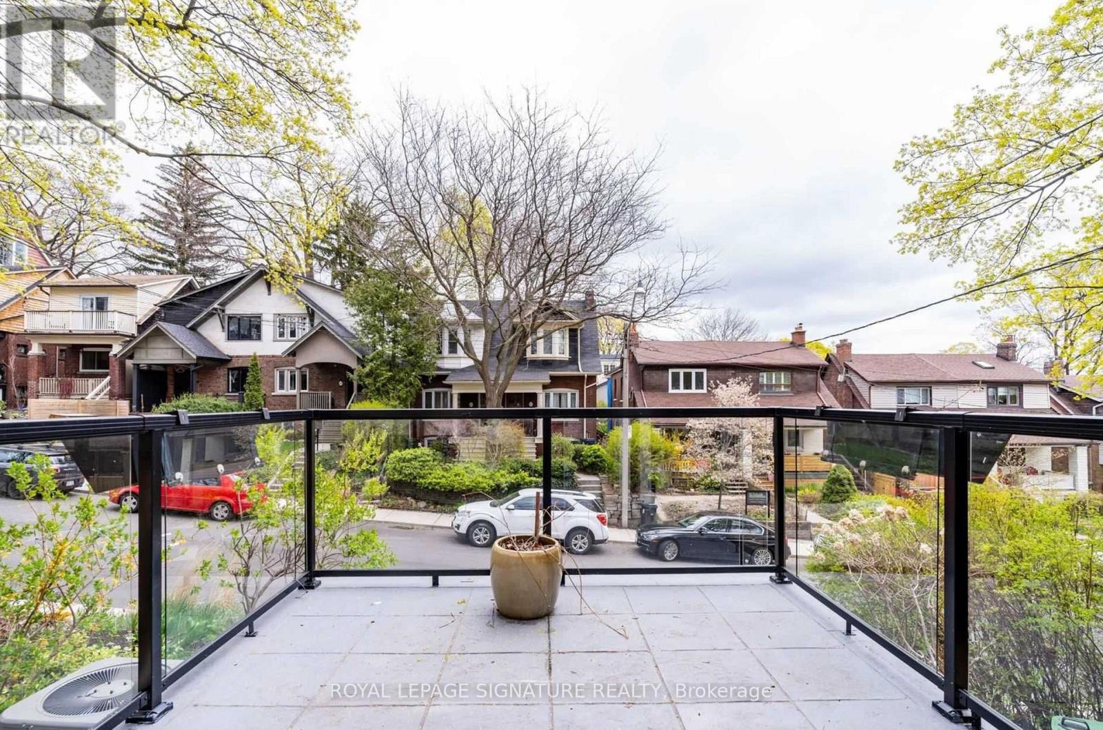 62 Kingsmount Park Road, Toronto, Ontario  M4L 3L4 - Photo 14 - E12691666