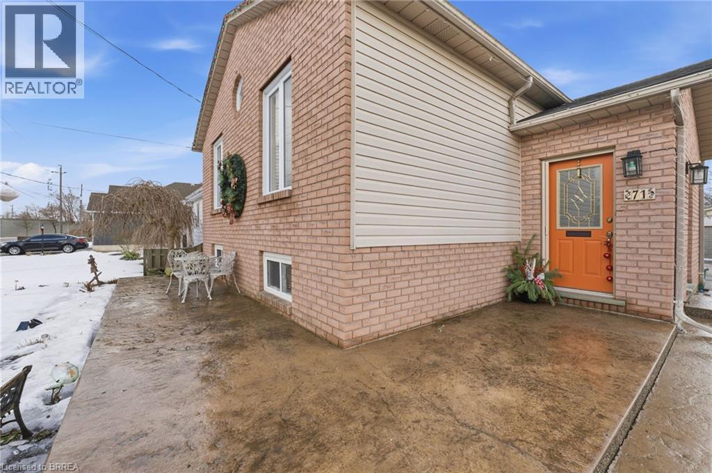 71 Barnes Avenue, Brantford, Ontario  N3R 4Y9 - Photo 2 - 40797896