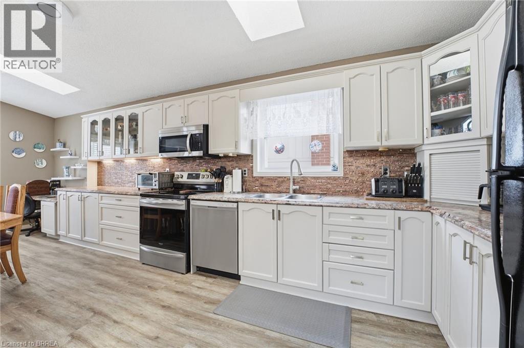 71 Barnes Avenue, Brantford, Ontario  N3R 4Y9 - Photo 4 - 40797896