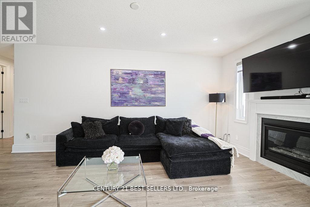 5 Wood Crescent, Essa (Angus), Ontario  L0M 1B5 - Photo 28 - N12691488