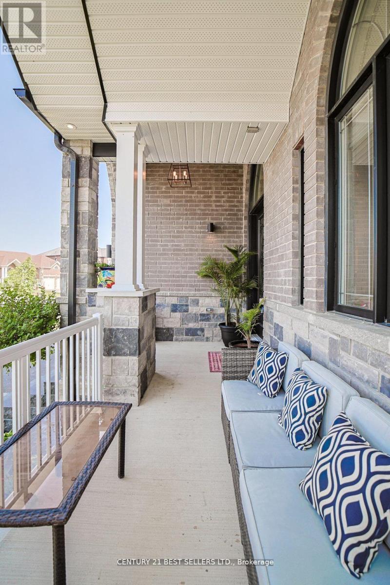 5 Wood Crescent, Essa (Angus), Ontario  L0M 1B5 - Photo 4 - N12691488