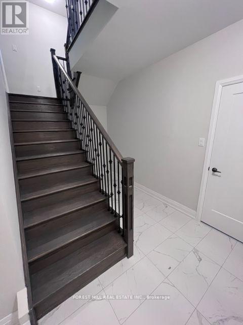 171 Timberline Trail, Aurora, Ontario  L4G 5Z6 - Photo 16 - N12691516