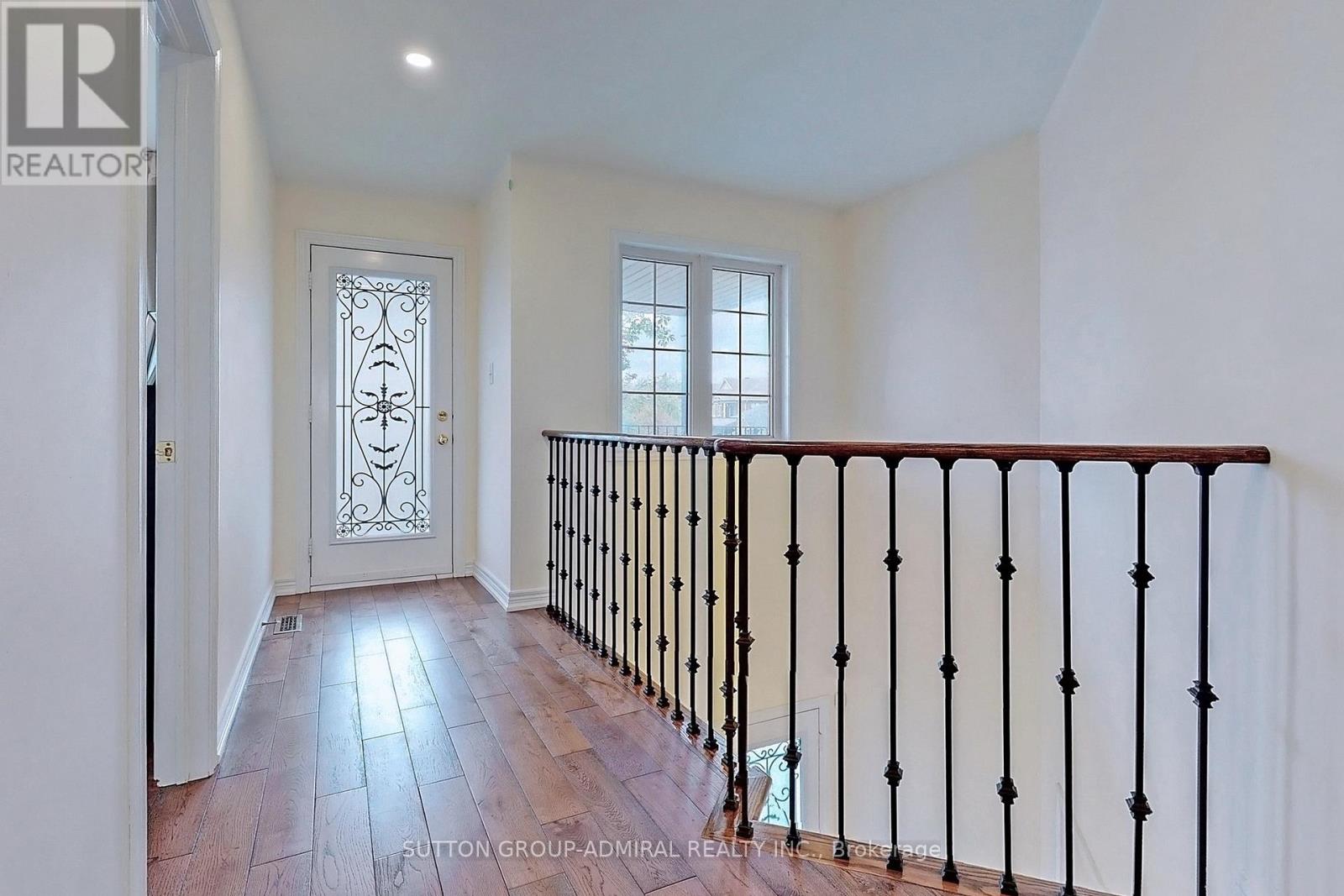 183 Ravineview Drive, Vaughan, Ontario  L6A 3T2 - Photo 10 - N12691528