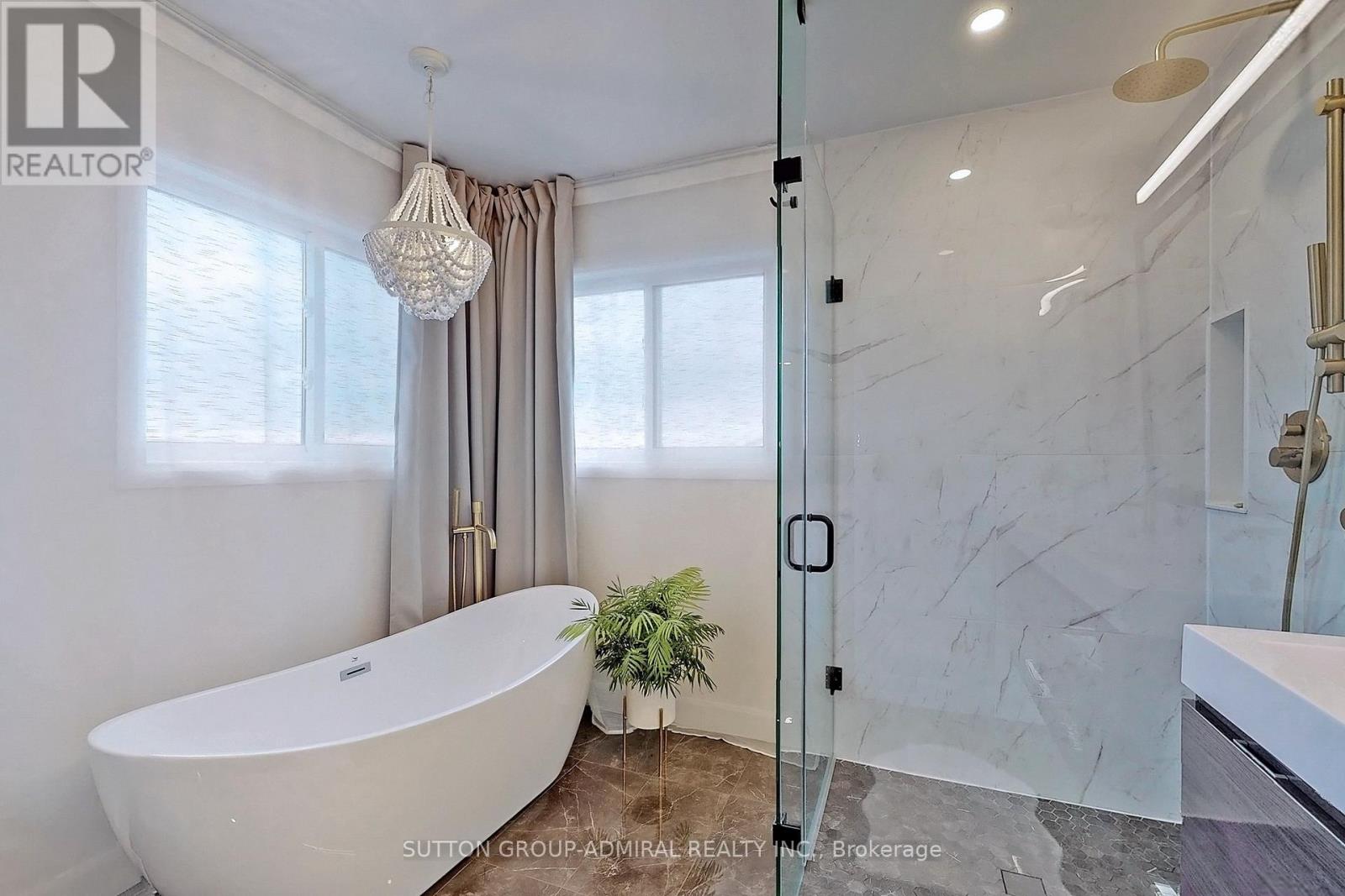 183 Ravineview Drive, Vaughan, Ontario  L6A 3T2 - Photo 12 - N12691528