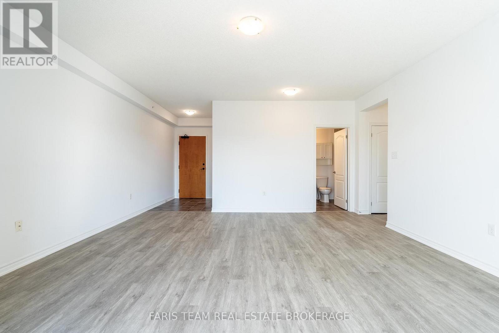 402 - 100 Dean Avenue, Barrie, Ontario  L9J 0H1 - Photo 16 - S12691498