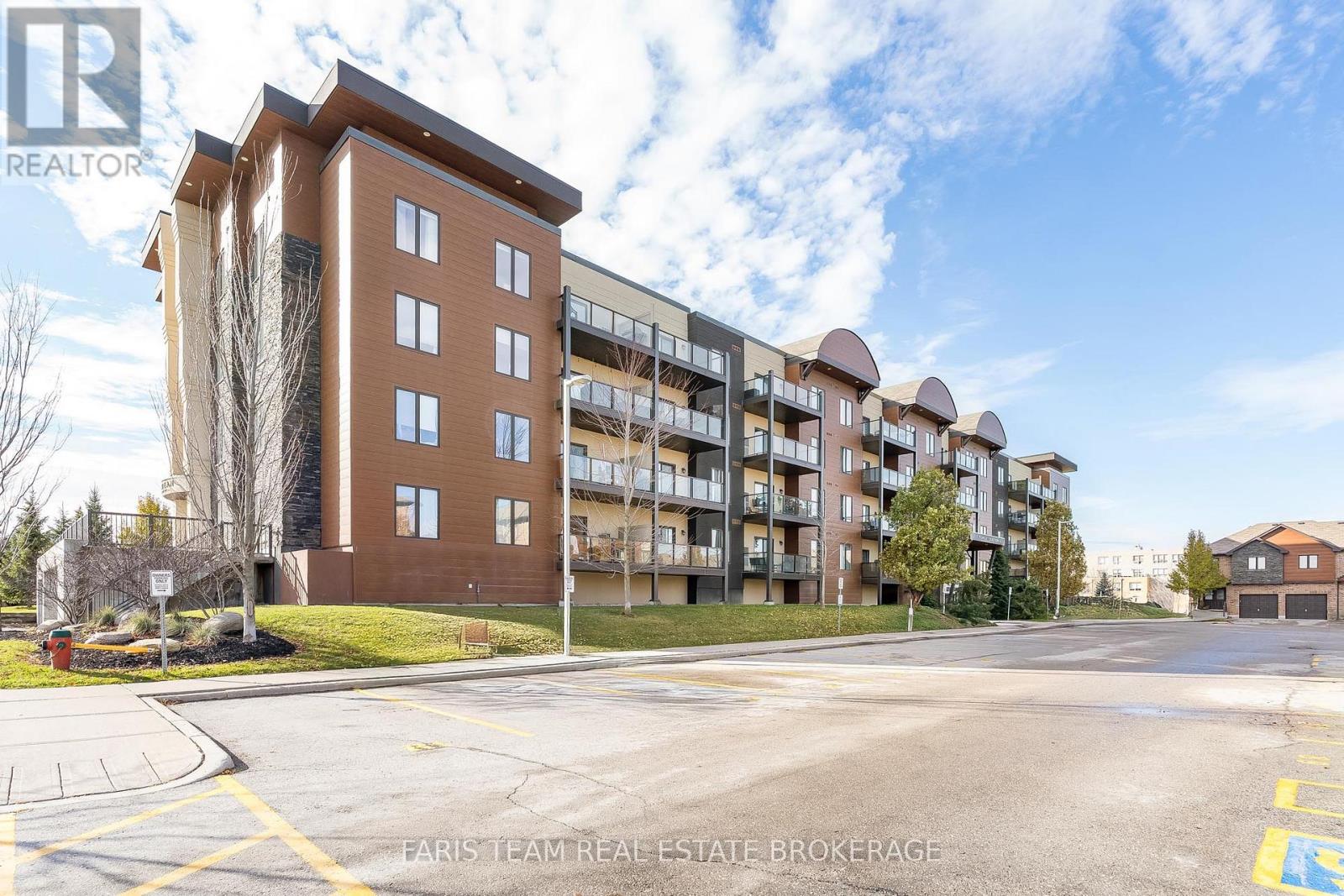 402 - 100 Dean Avenue, Barrie, Ontario  L9J 0H1 - Photo 3 - S12691498