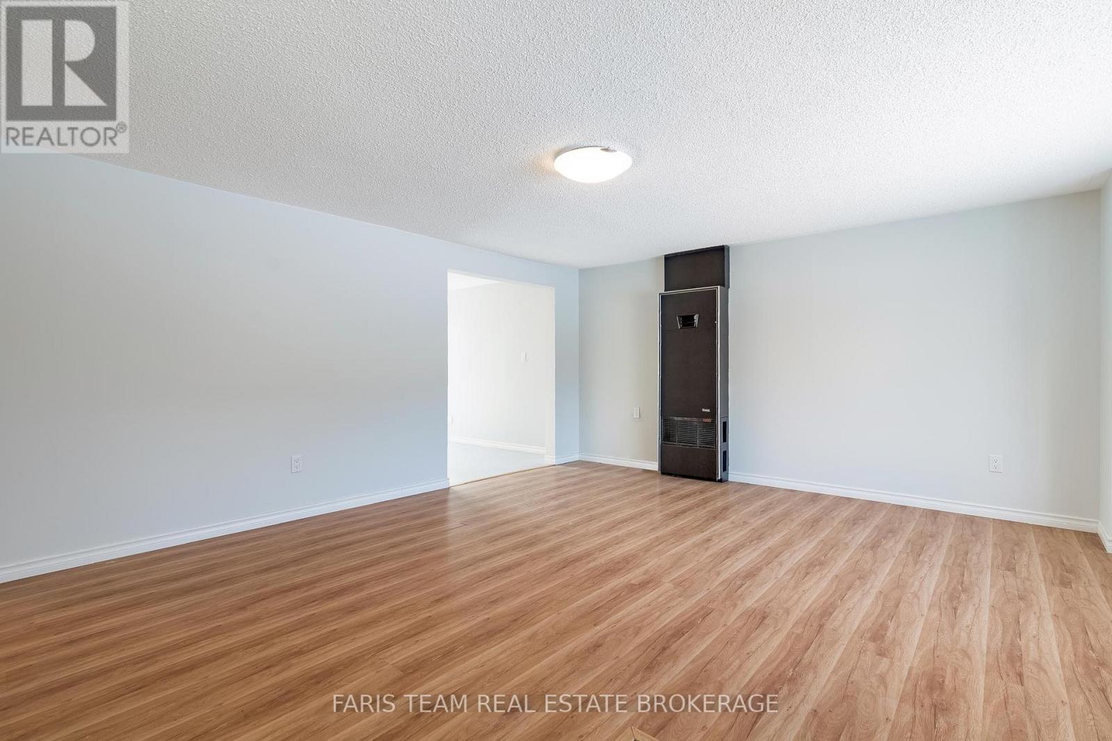 25 Ayling Reid Court, Wasaga Beach, Ontario  L9Z 2G5 - Photo 16 - S12691604