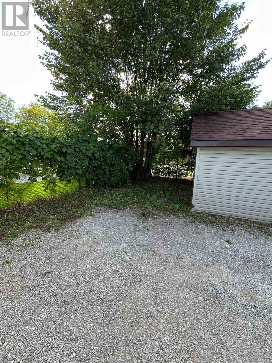 41 Bloor Street E, Oshawa (Lakeview), Ontario  L1H 3L9 - Photo 11 - E12378254