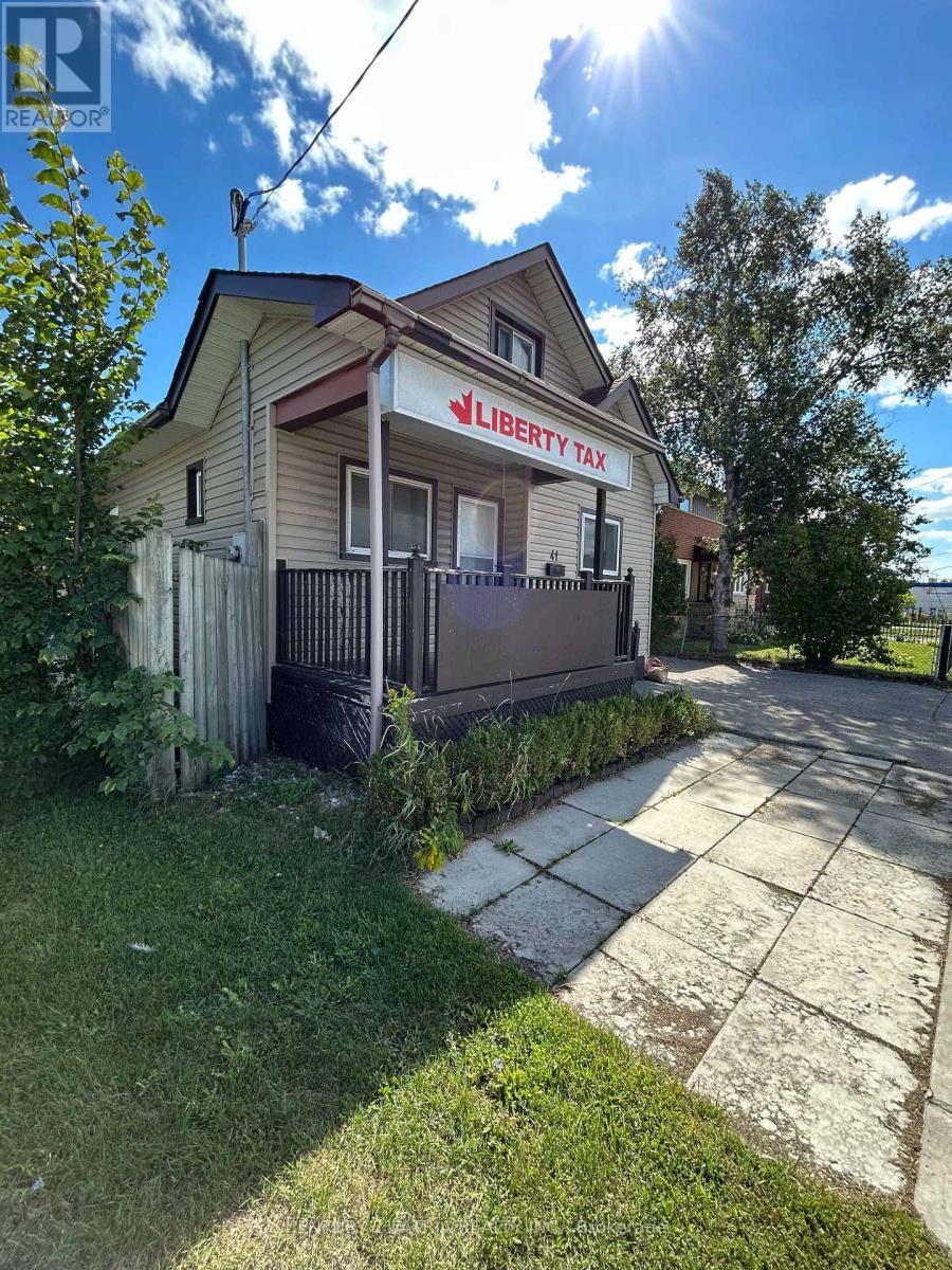 41 Bloor Street E, Oshawa (Lakeview), Ontario  L1H 3L9 - Photo 3 - E12378254