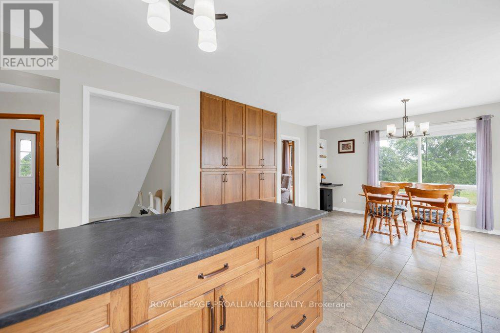 255 Huffman Road, Quinte West (Murray Ward), Ontario  K0K 2C0 - Photo 11 - X12504888