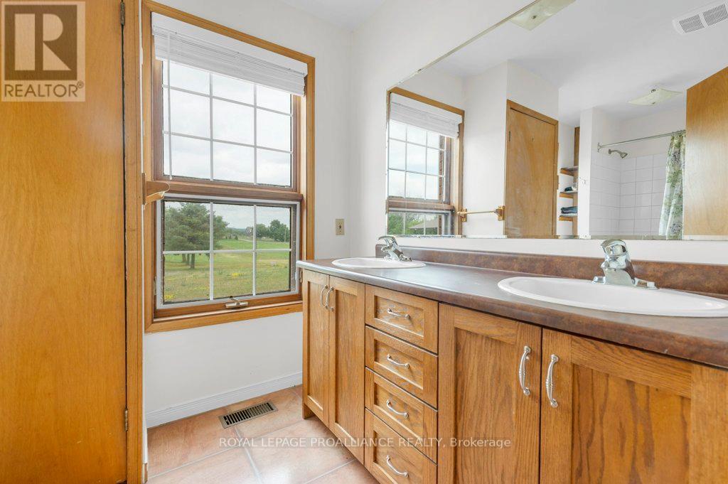 255 Huffman Road, Quinte West (Murray Ward), Ontario  K0K 2C0 - Photo 15 - X12504888