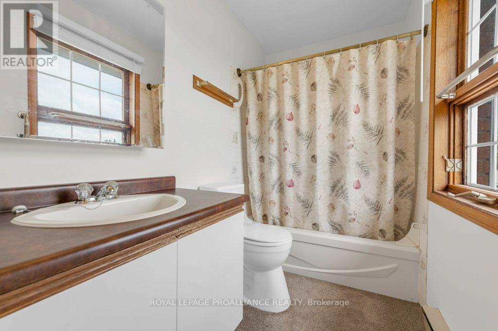 255 Huffman Road, Quinte West (Murray Ward), Ontario  K0K 2C0 - Photo 19 - X12504888