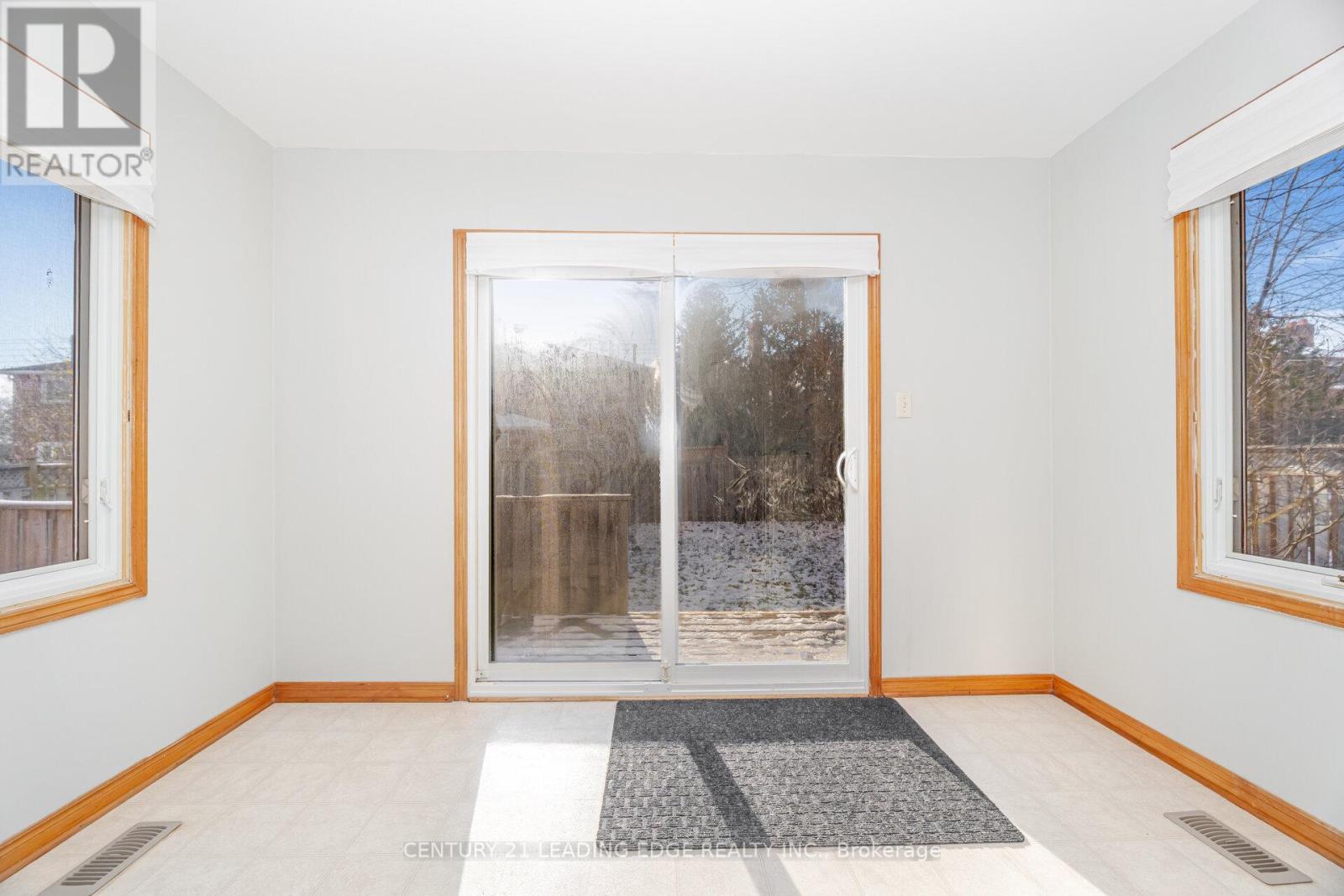 260 Old Orchard Circle, Oakville, Ontario  L6H 4N7 - Photo 13 - W12610350