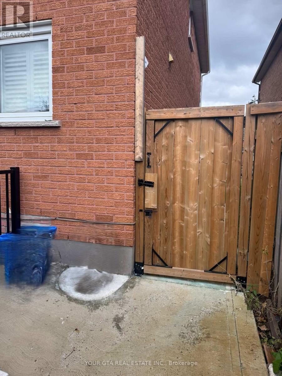 Bsmt - 2164 Eighth Line, Oakville, Ontario  L6H 4W3 - Photo 12 - W12549336