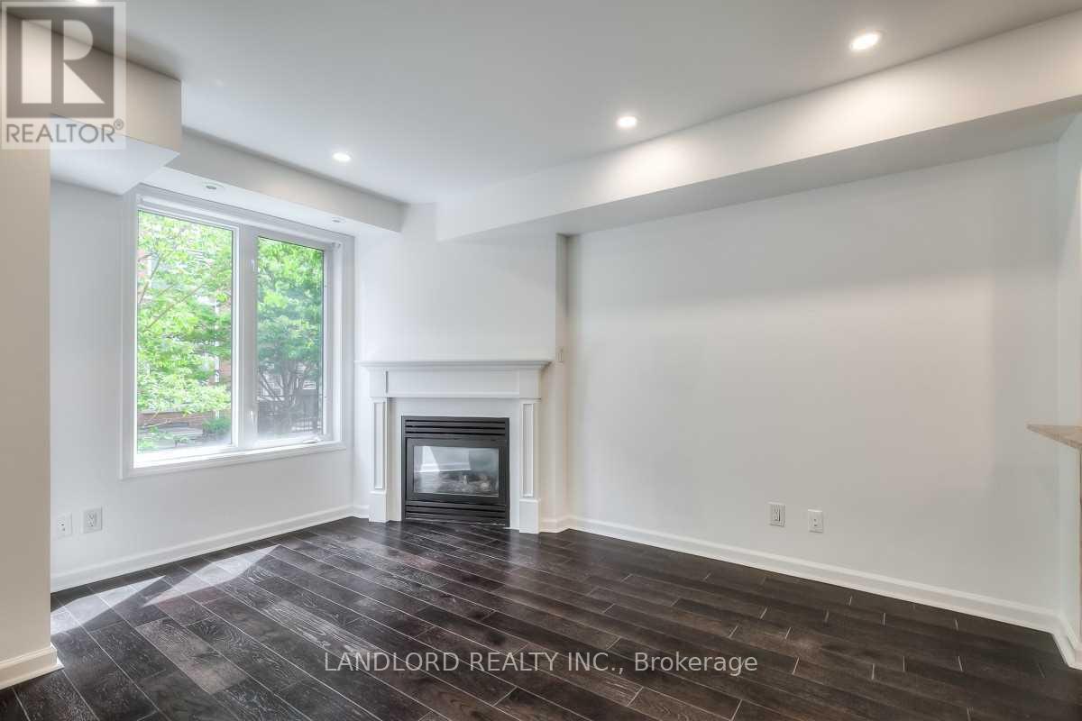 312 - 60 Joe Shuster Way, Toronto, Ontario  M6K 1Y8 - Photo 6 - W12691404