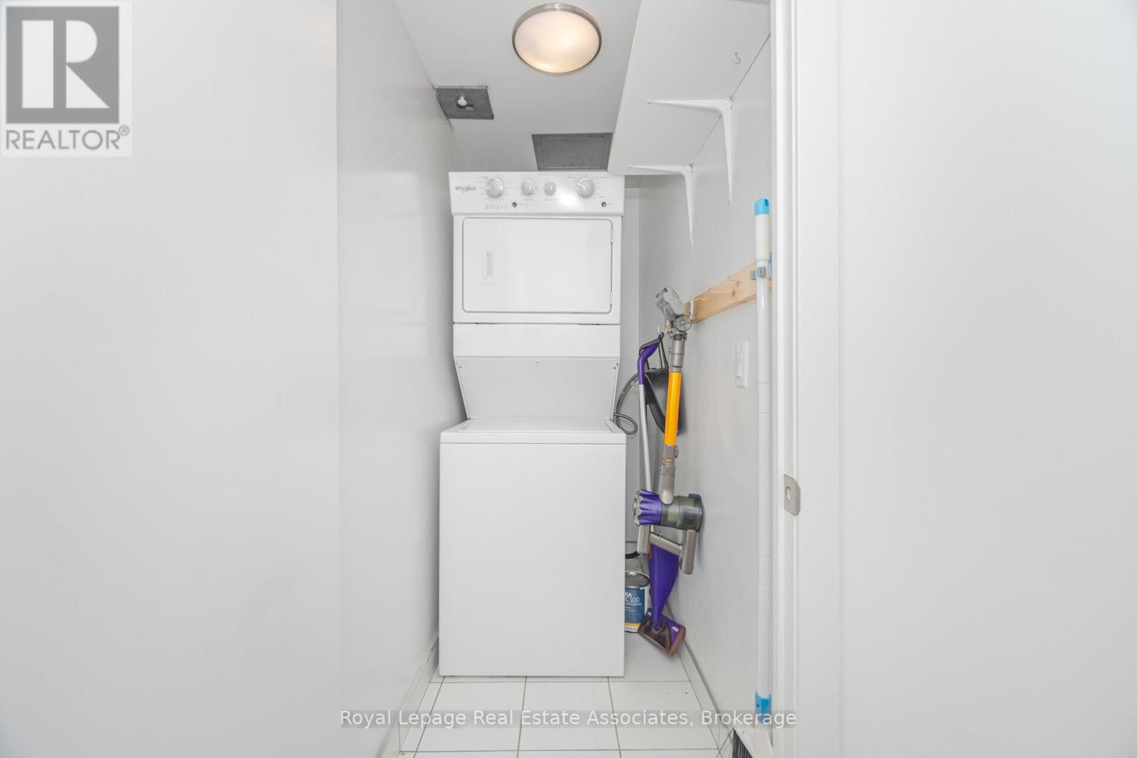 B401 - 5240 Dundas Street, Burlington, Ontario  L7L 0J6 - Photo 7 - W12691420