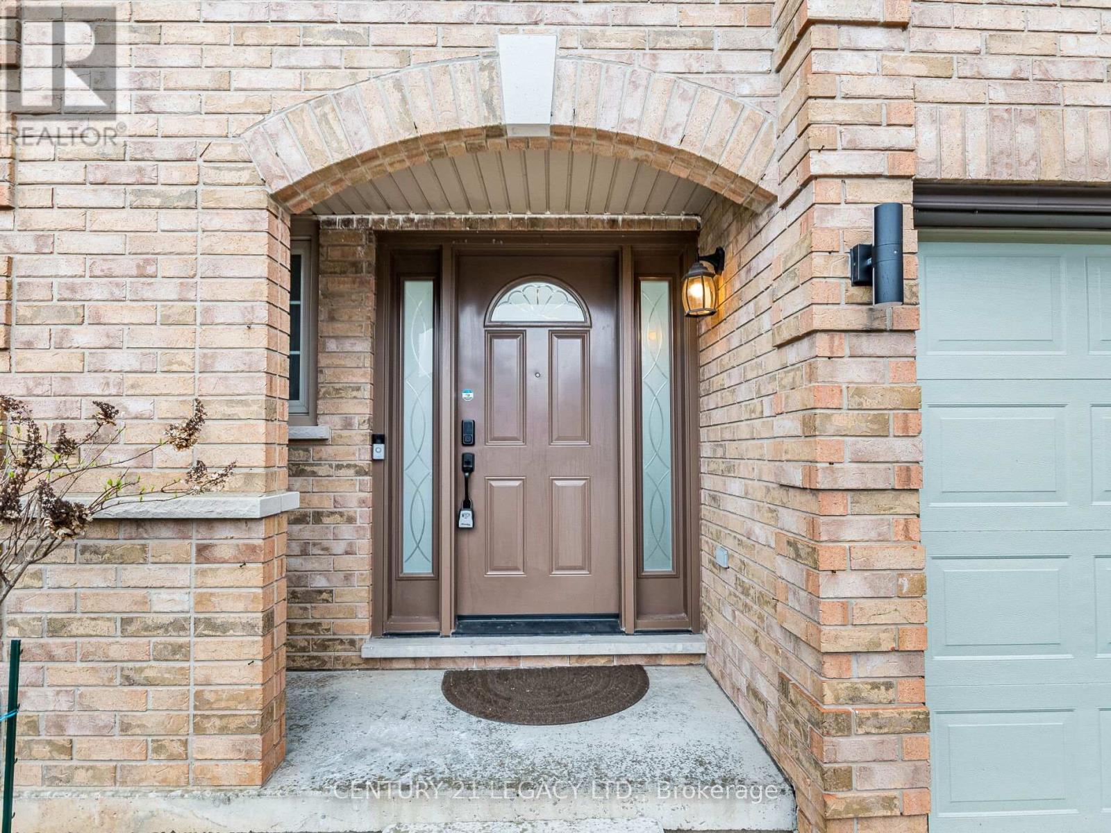 4110 Forest Run Avenue, Burlington, Ontario  L7M 4L7 - Photo 3 - W12691436