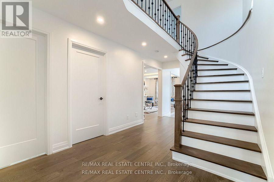 550 Meadows Boulevard, Mississauga, Ontario  L4Z 1G6 - Photo 18 - W12691448