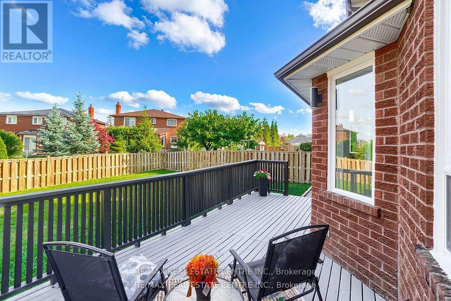 550 Meadows Boulevard, Mississauga, Ontario  L4Z 1G6 - Photo 31 - W12691448